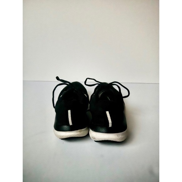 Size 6 Under Armour Charged Black Athletic Sneakers Women - Picture 4 of 4